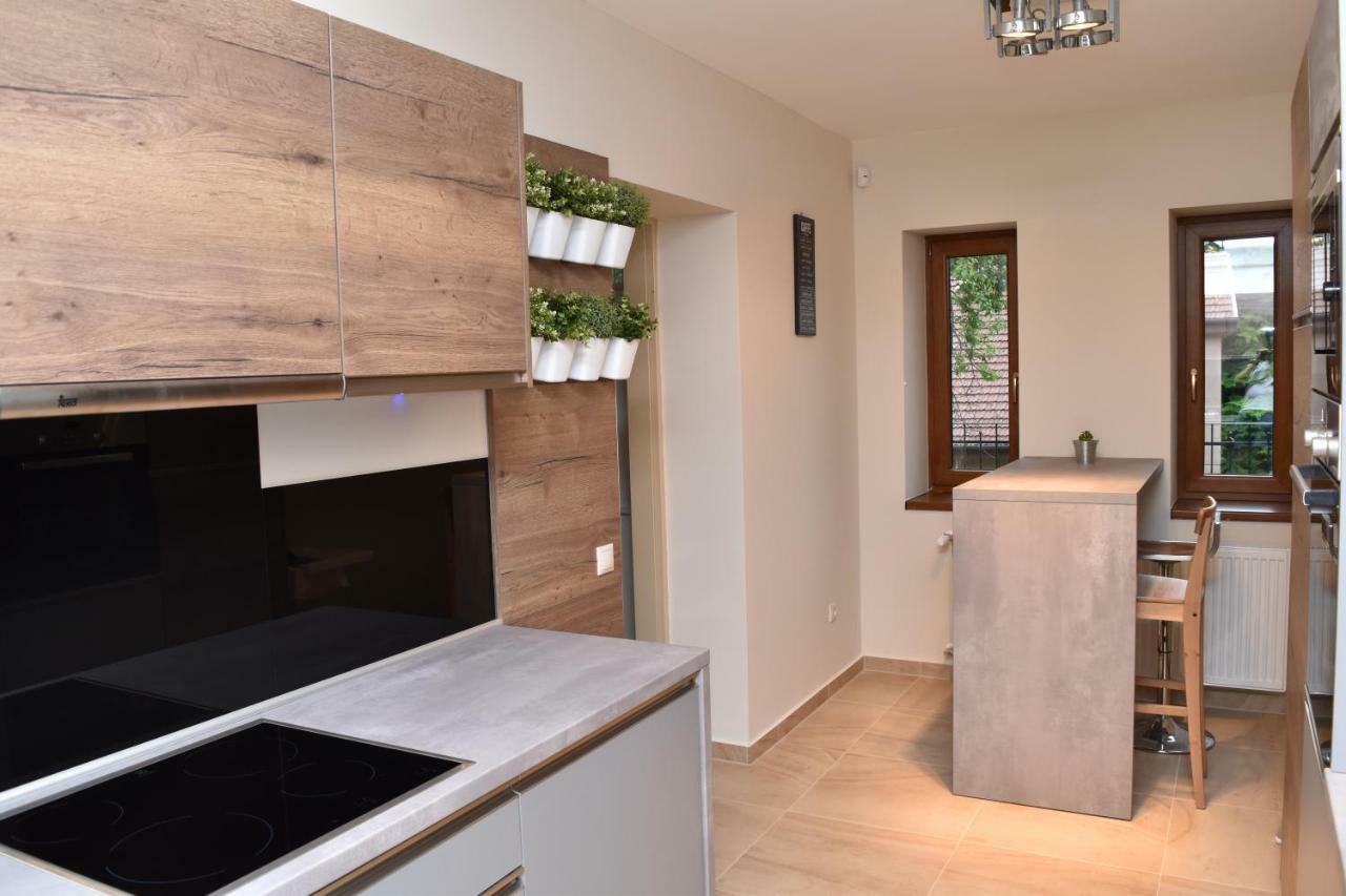 Fenyo Apartman Miskolctapolca ภายนอก รูปภาพ
